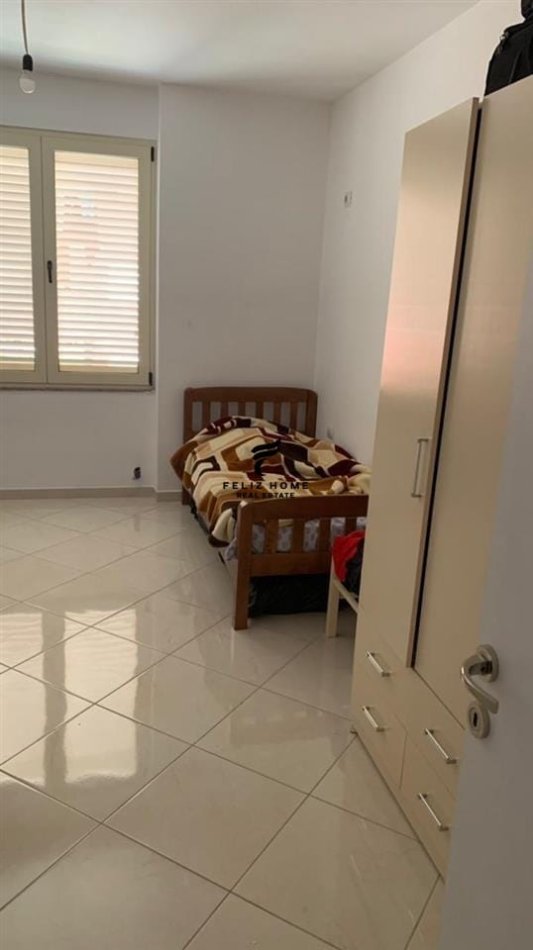 Tirane, shitet apartament 1+1+Ballkon Kati 3, 78 m² 94.000 € (YZBERISHT)