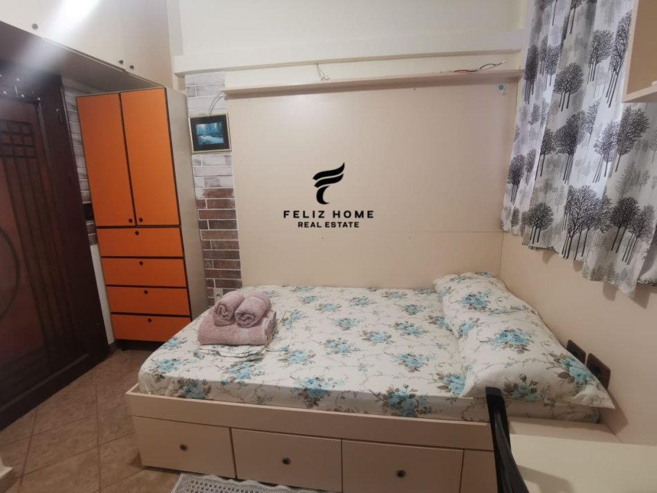 Tirane, jepet me qera garsonier 1+1 Kati 2, 30 m² 370 € (RRUGA 5 MAJI)