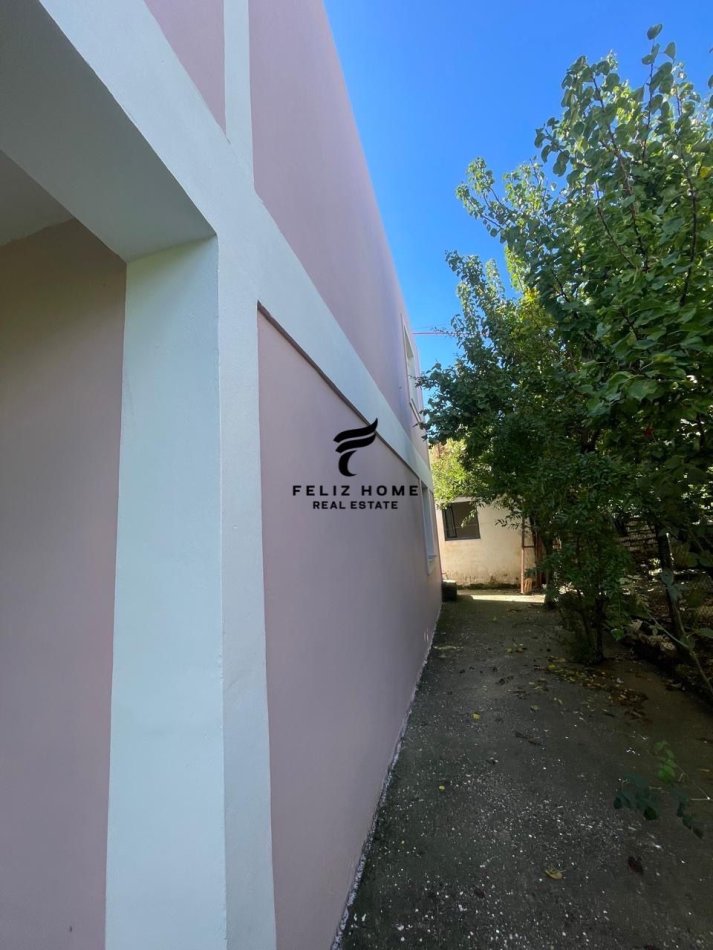 Fier, shitet shtepi 4+1 Kati 2, 240 m² 50.000 € (BALLSH)