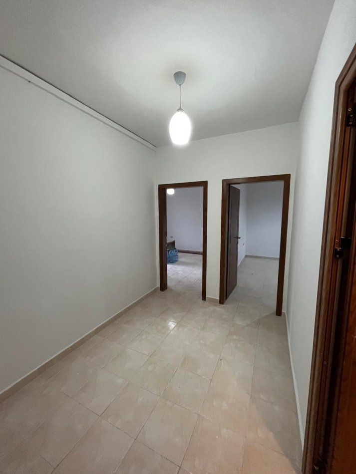 Tirane, shitet apartament 1+1 Kati 4, 56 m² 113.000 € (Bulevardi Zhan Dark)