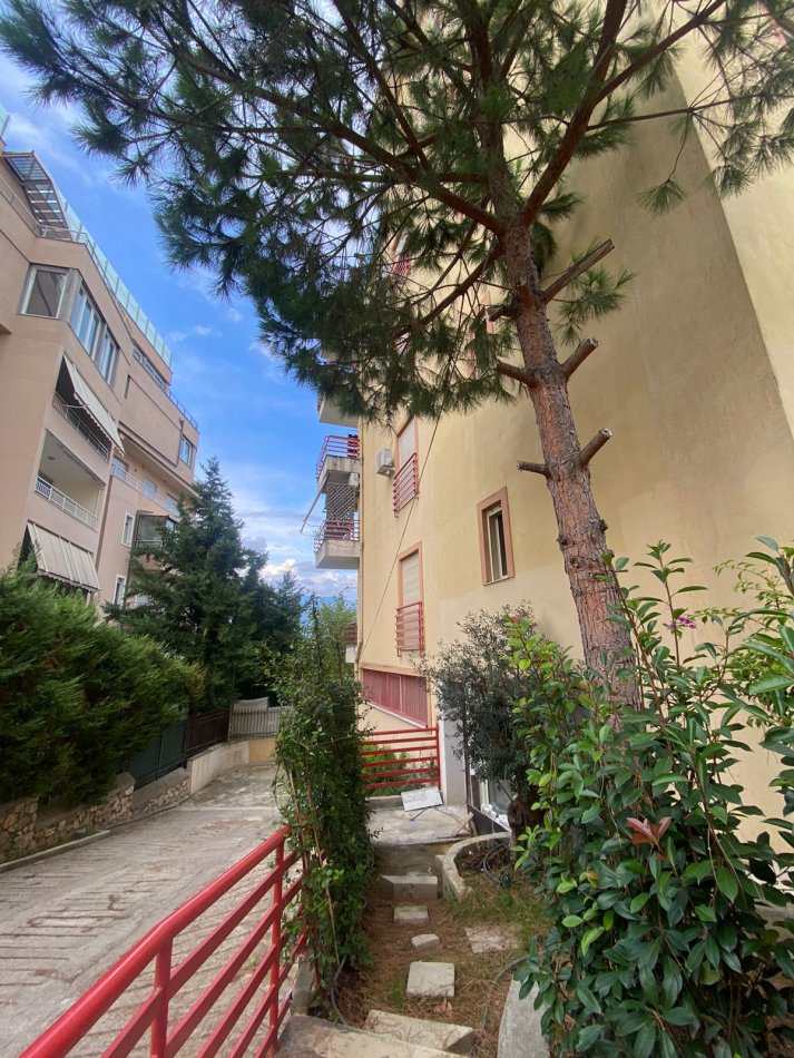 Tirane, shitet apartament 2+1+Aneks+Ballkon Kati 1, 106 m² 137.000 € (RRUGA PETI LIQENI I THAT)