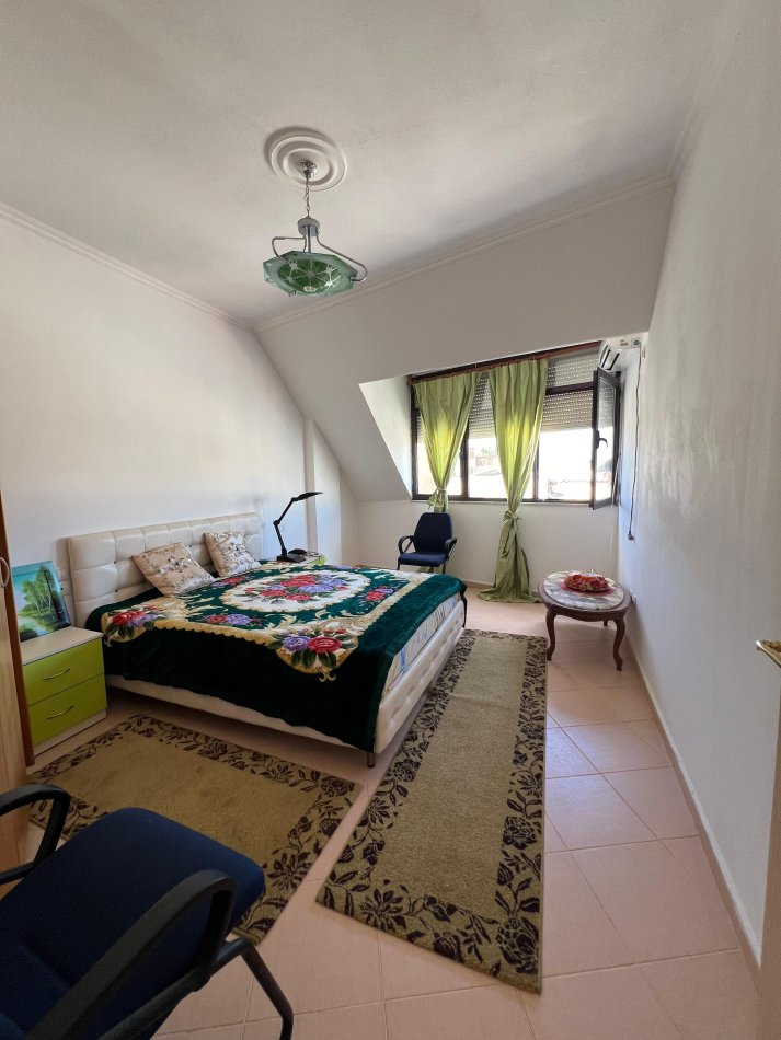 Tirane, shitet apartament 2+1 Kati 5, 108.000 € (Fresku)