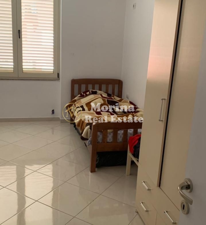 Tirane, shitet apartament 1+1 Kati 3, 84 m² 105.000 € (Yzberisht)