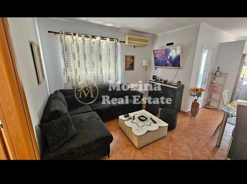 Tirane, jepet me qera apartament 2+1 Kati 5, 95 m² 600 € (Qender /Tregu Cam)