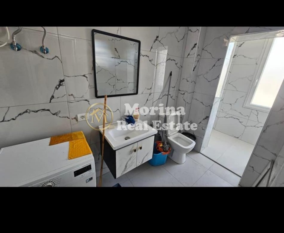 Tirane, jepet me qera apartament 2+1 Kati 5, 95 m² 600 € (Qender /Tregu Cam)