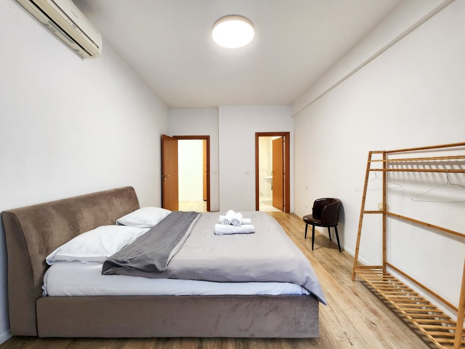 Cmim ofertë🔥 - Shitet: 3+1+2wc & 2Depo ( QENDER, Sheshi Skenderbej, - Galeria, brenda ) 355.000€ - k7, pllt i Ri - ( LOCATIONI ME TOP NE TIRANE)