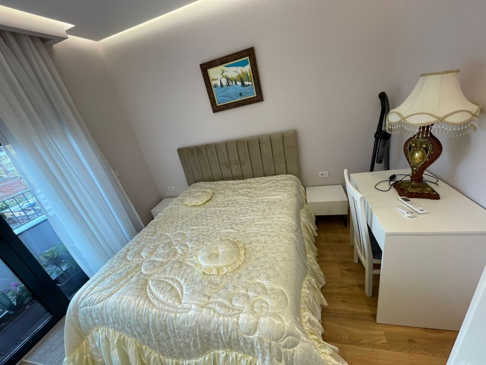 Tirane, jepet me qera apartament 1+1 Kati 6, 65 m² 650 € (Ish Stacioni i Trenit)