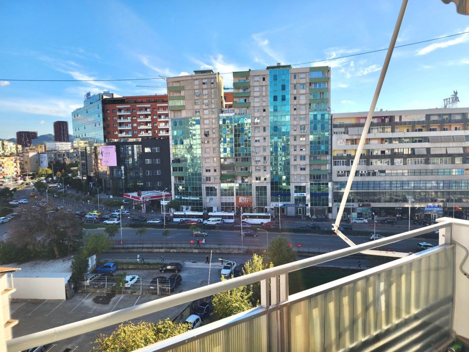 Shitet: 2+1+2wc & Ballkon 📍Zogu Zi * Ring Center, 100% i Rinovuar  - Location Perfekt ( 209,000€ )