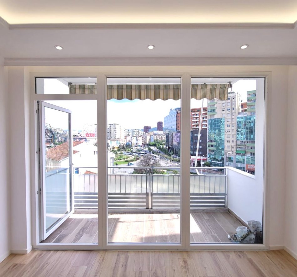 Shitet: 2+1+2wc & Ballkon 📍Zogu Zi * Ring Center, 100% i Rinovuar  - Location Perfekt ( 209,000€ )