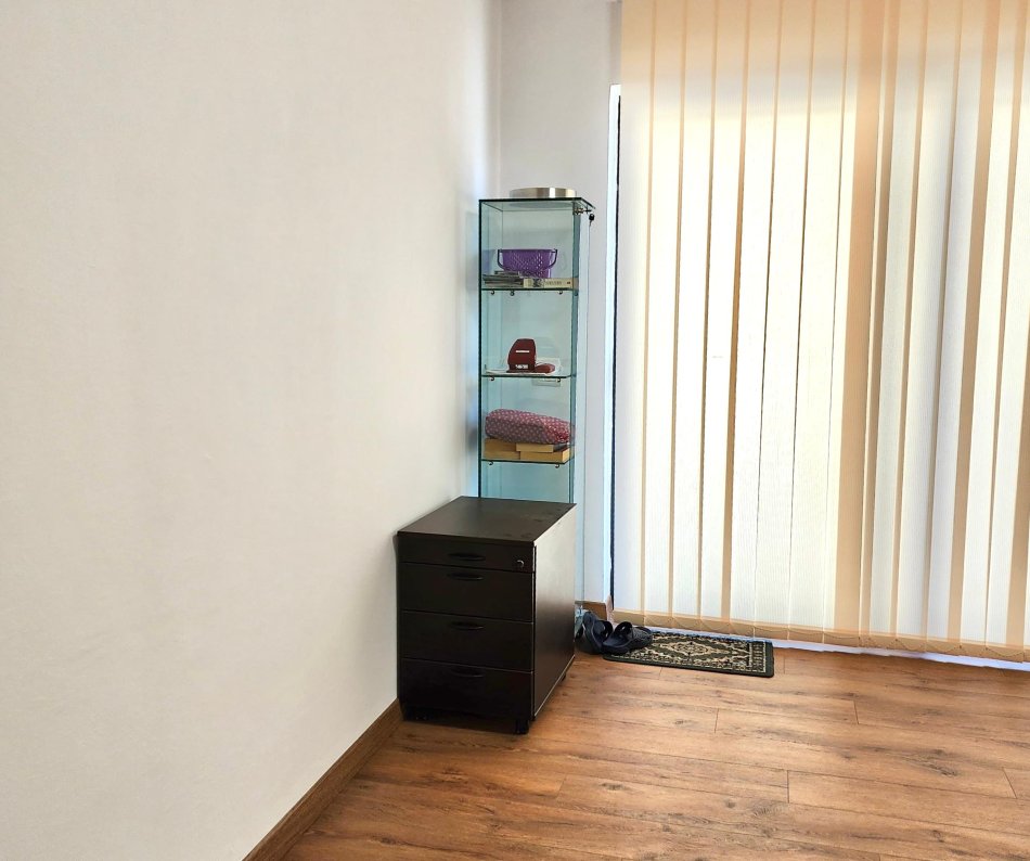 Me Qira: Ambient per Zyra | 145m2 | 📍 në Bllok - Ngjitur me Librin Universitar |  Vesa Center - Pamje nga Air Albania & Coin (900€/Muaj NETO )