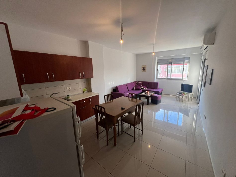 Tirane, shes apartament 1+1+Ballkon Kati 6, 69 m² 88.000 € (Astir)