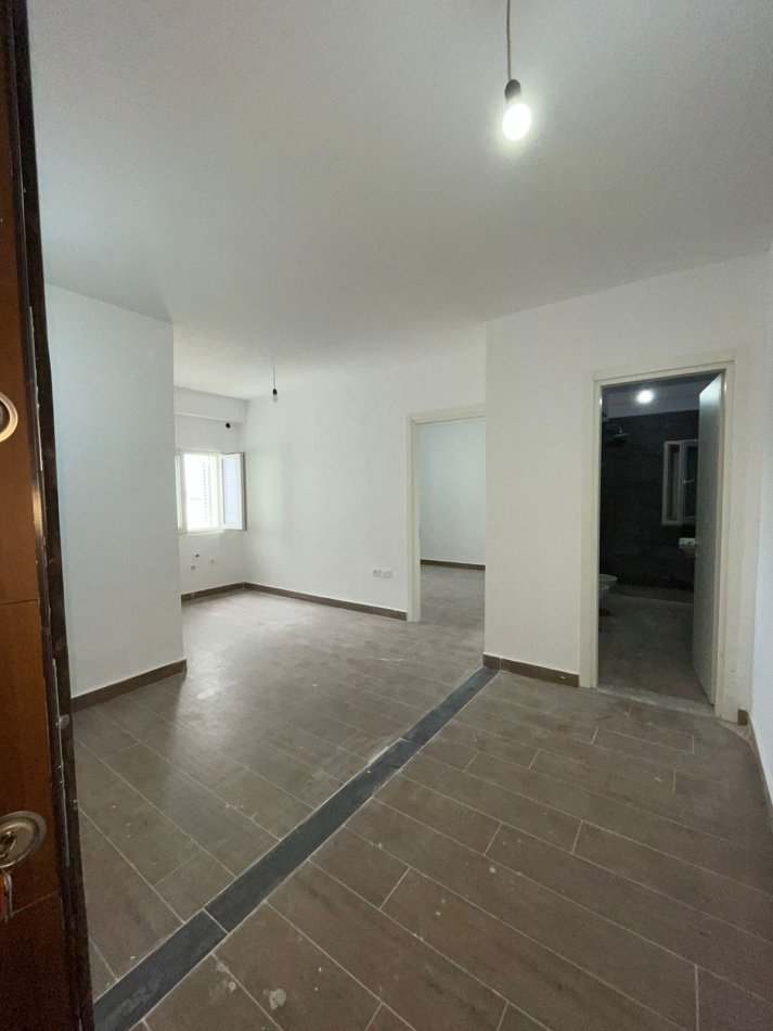 Tirane, shitet apartament 1+1 Kati 4, 50 m² 78.000 € (Selite)