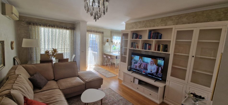 Tirane, jap me qera apartament 2+1 Kati 7, 122 m² 850 € (Bulevardi Zhan Dark)