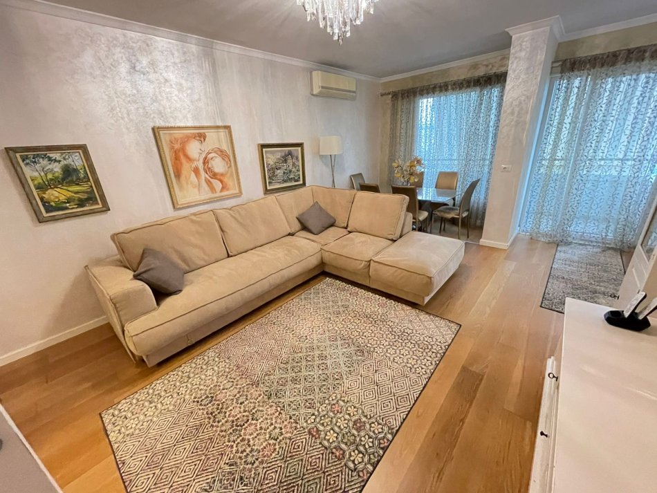 Tirane, jap me qera apartament 2+1 Kati 7, 122 m² 850 € (Bulevardi Zhan Dark)