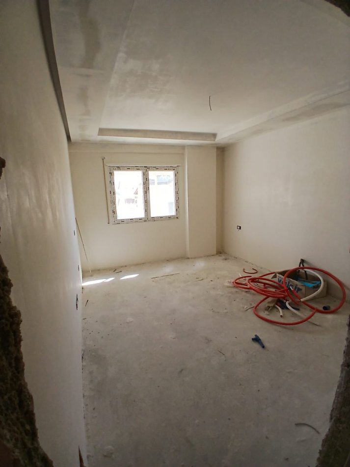 Tirane, shitet apartament 1+1 Kati 2, 74 m² 115.000 € (Ish Sheshi Shqiponja)
