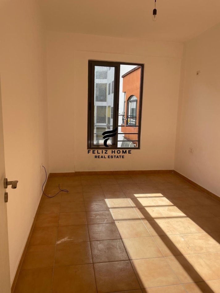 Tirane, jepet me qera apartament 2+1 Kati 8, 82 m² 350 € (YZBERISHT)