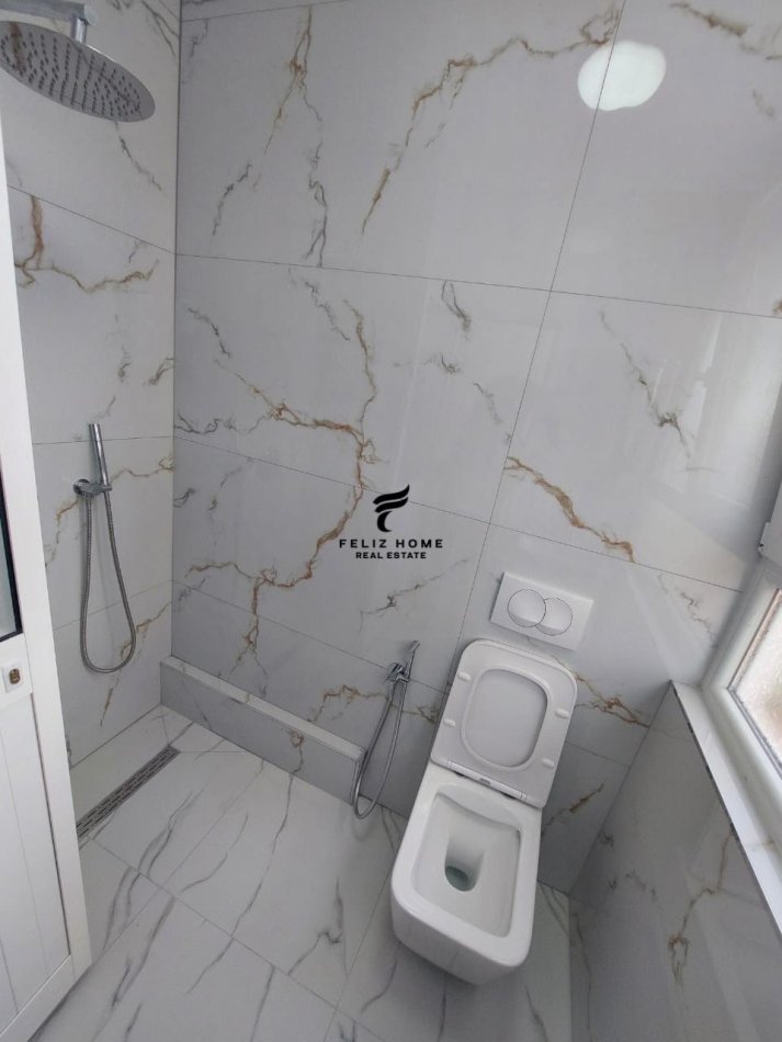 Tirane, shitet apartament 2+1+Ballkon Kati 5, 90 m² 185.000 € (MEDRESEJA)