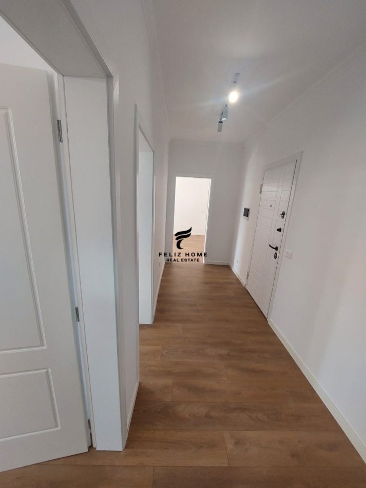 Tirane, shitet apartament 2+1+Ballkon Kati 5, 90 m² 185.000 € (MEDRESEJA)