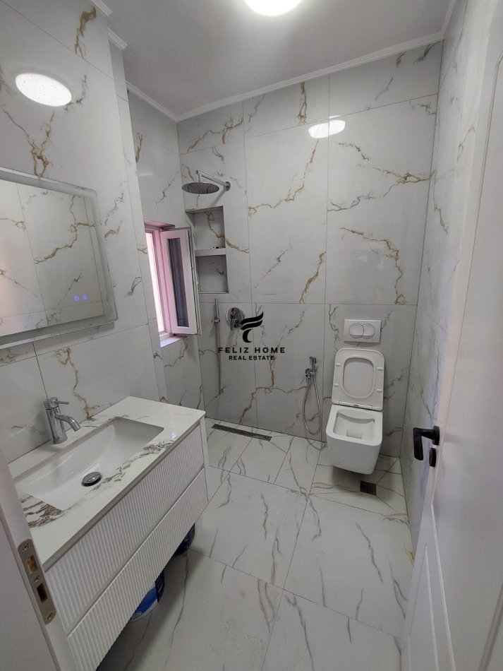 Tirane, shitet apartament 2+1+Ballkon Kati 5, 90 m² 185.000 € (MEDRESEJA)