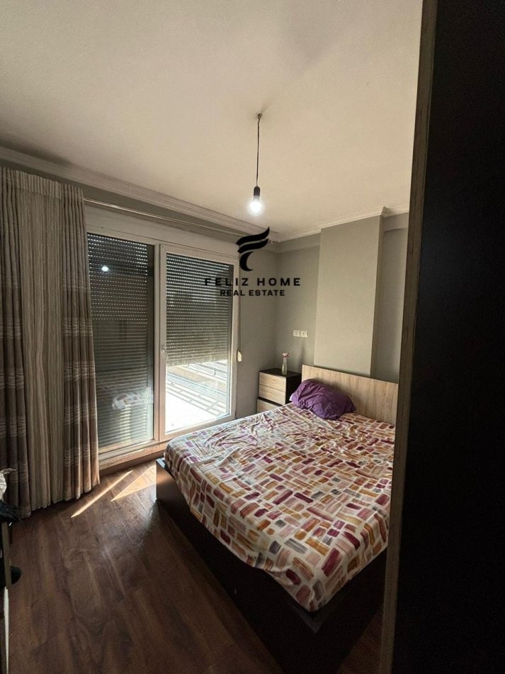 Tirane, jepet me qera apartament 1+1+Ballkon Kati 2, 50 m² 600 € (ZOGU I ZI)