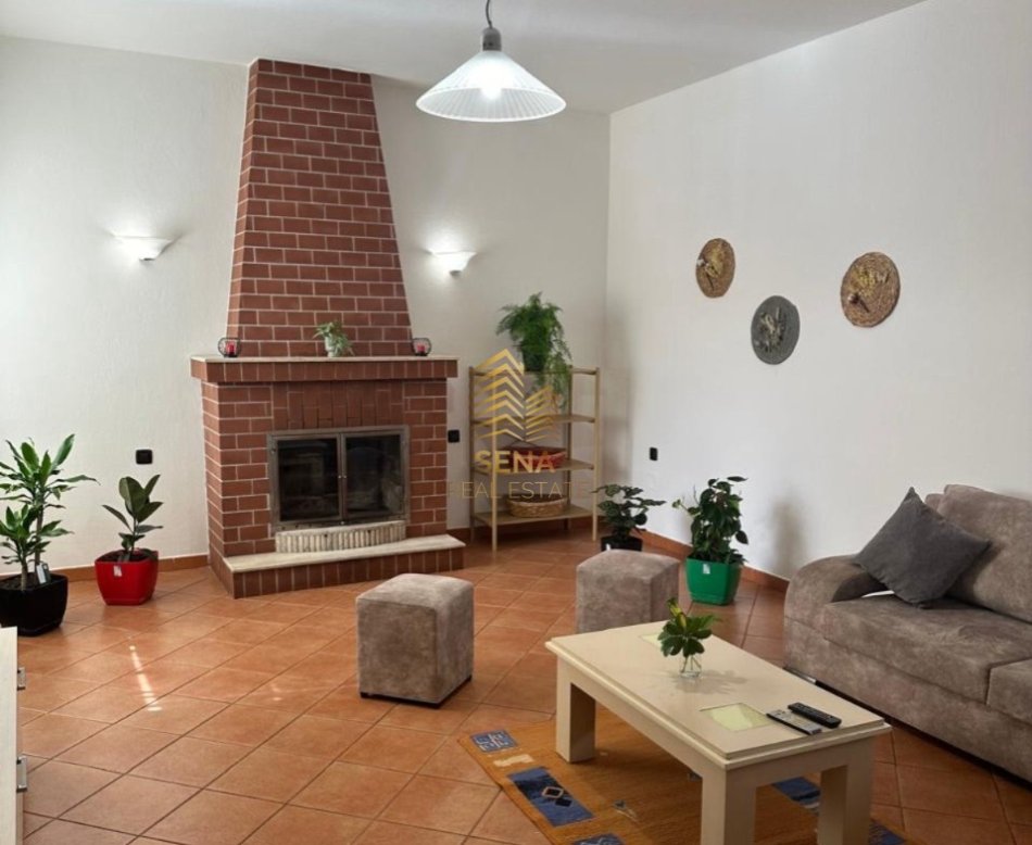 Tirane, jepet me qera Vile 2+1 Kati 2, 100 m² 600 € (Rruga Dhimiter Kamarda)