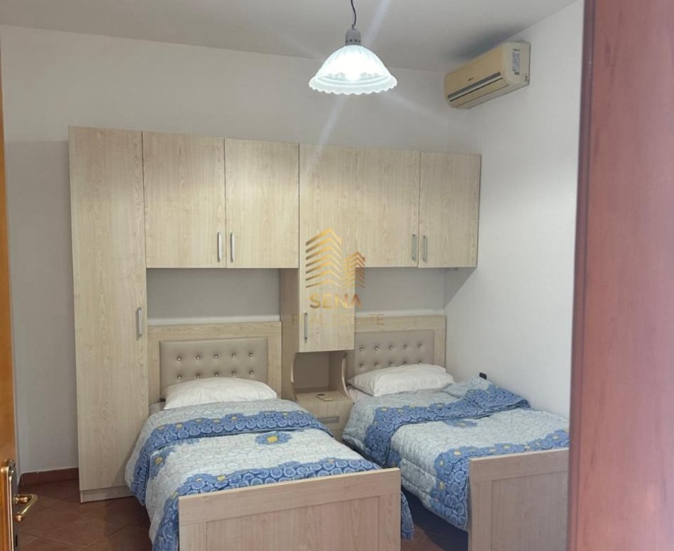 Tirane, jepet me qera Vile 2+1 Kati 2, 100 m² 600 € (Rruga Dhimiter Kamarda)