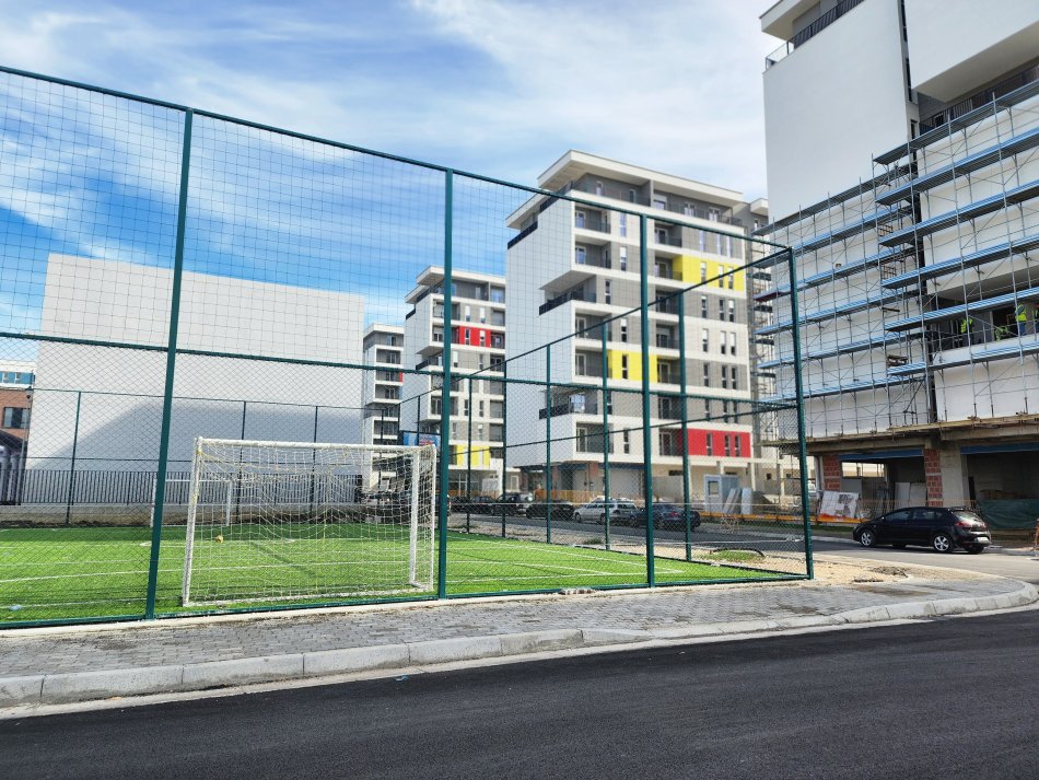 Shitet: 2+1& 1 Ballkone +1P.PARKIMI (Cmim Extra)📍Rezidenca Univers City - Pranë QTU ( 94.680 € )