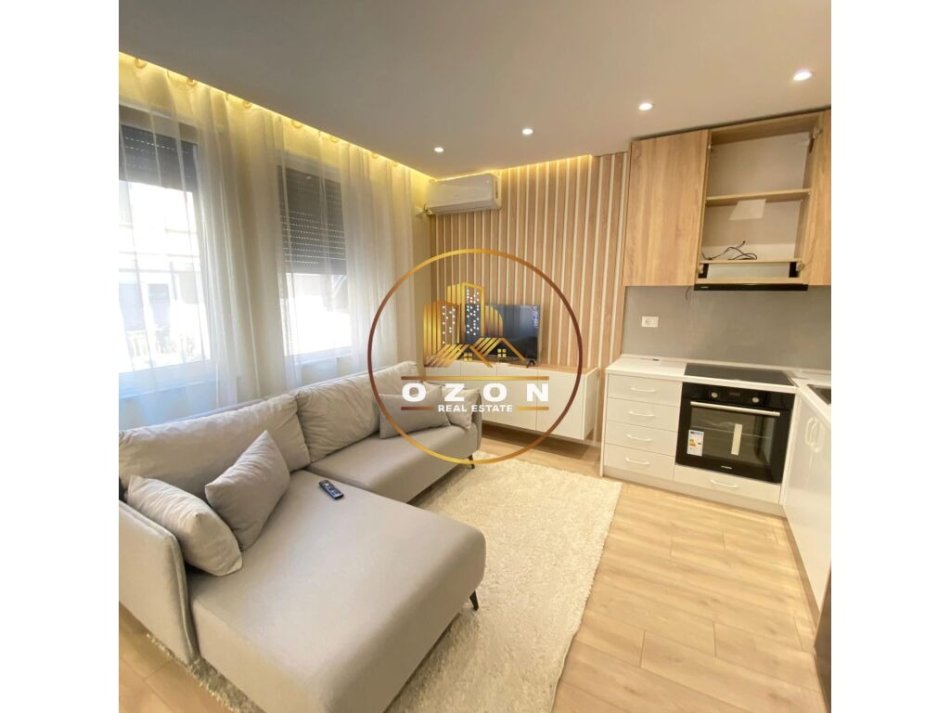 Super Apartament për Shitje tek Mbikalimi i Komunës së Parisit!