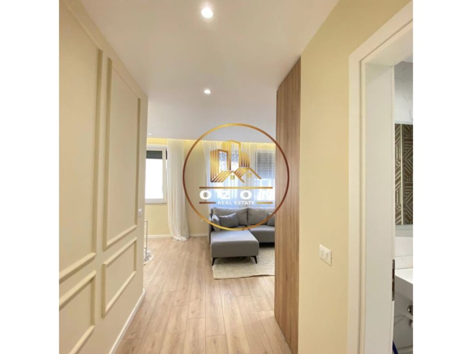 Super Apartament për Shitje tek Mbikalimi i Komunës së Parisit!