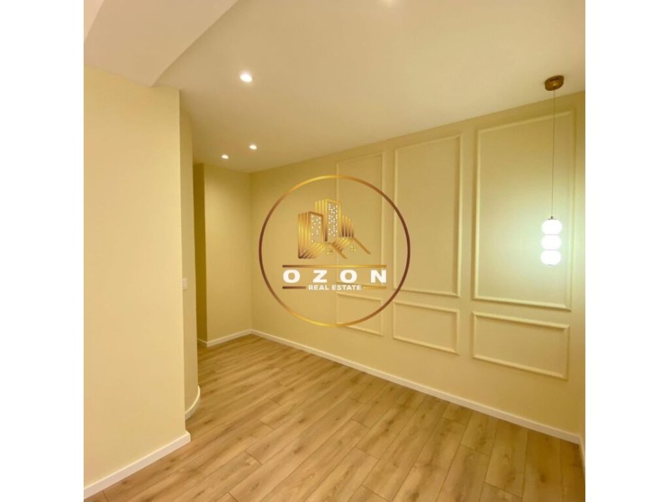 Super Apartament për Shitje tek Mbikalimi i Komunës së Parisit!