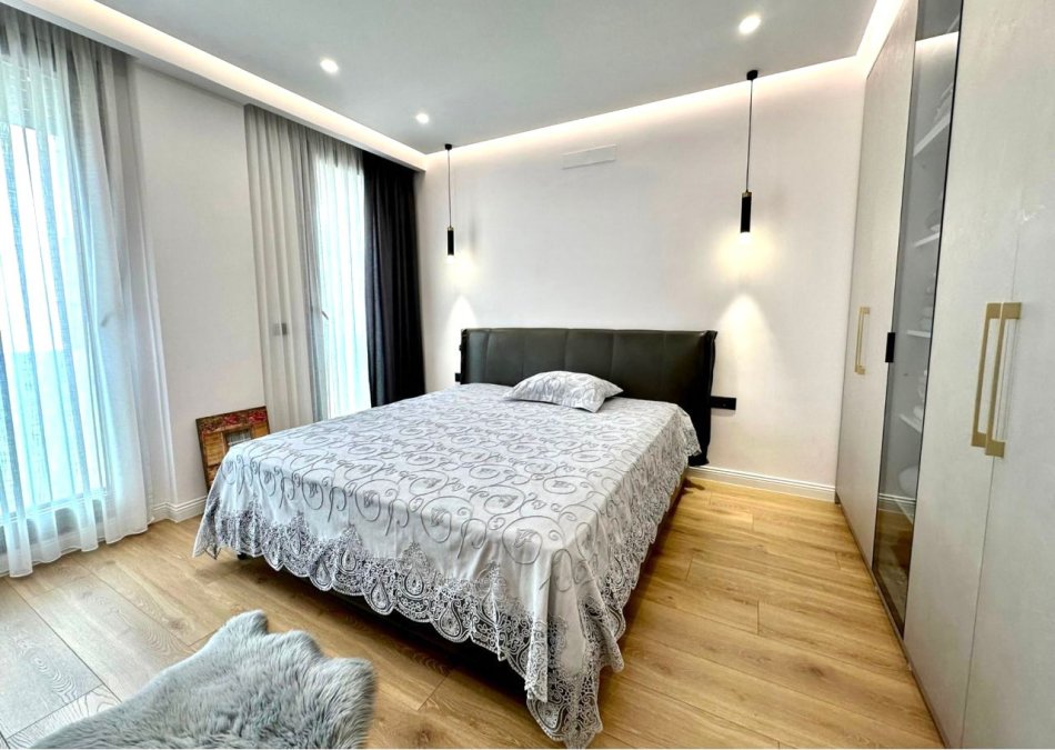 Me Qera: 3+1 +2wc & Verandë e Madhe 📍Sofia Residence - TEG (Perballe) ++2 P.Parkimi | Modern Design ( 2.500 €/muaj )