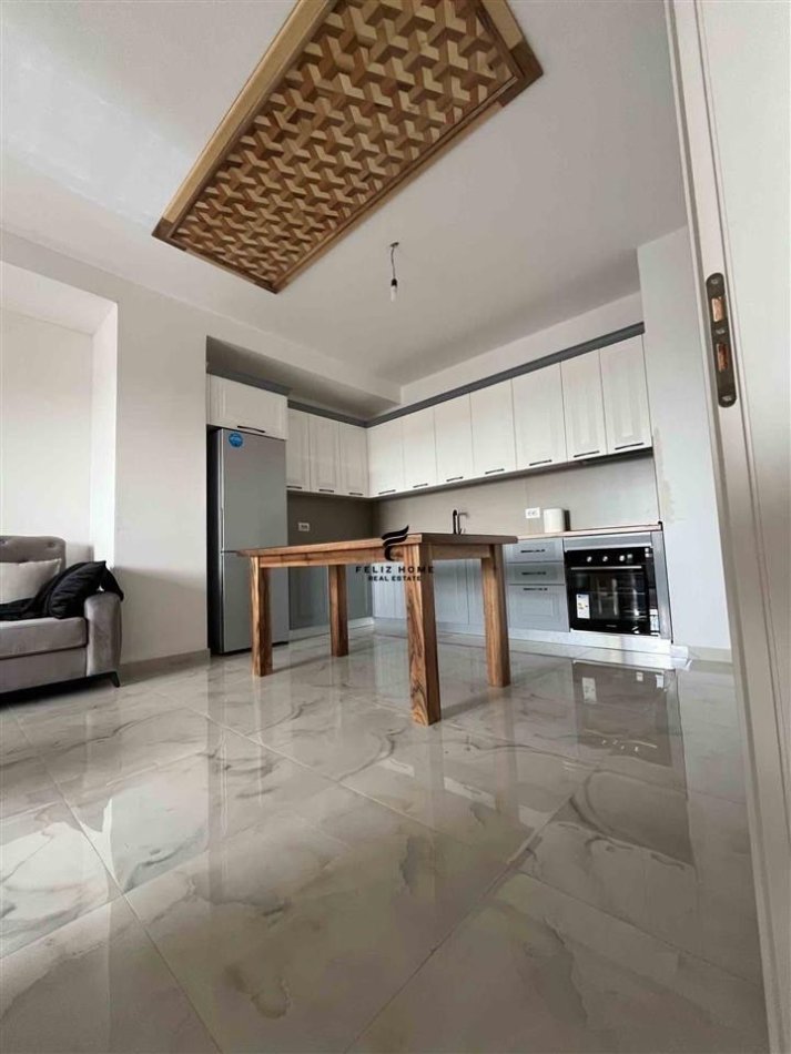 Tirane, shitet apartament 2+1+Ballkon Kati 7, 104 m² 176.000 € (PORCELANI)
