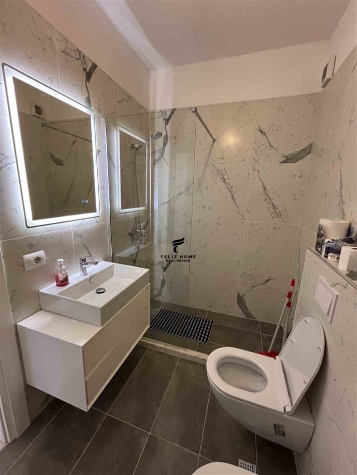 Tirane, shitet apartament 2+1+Ballkon Kati 7, 104 m² 176.000 € (PORCELANI)