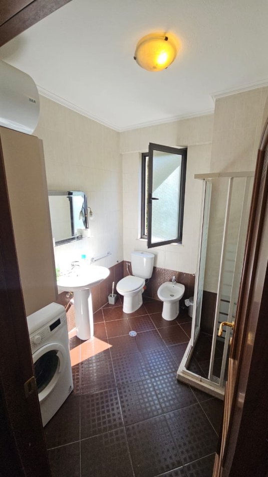 Tirane, shitet apartament 2+1+Aneks+Ballkon Kati 6, 113 m² 305.000 € (Rruga Faik Konica)