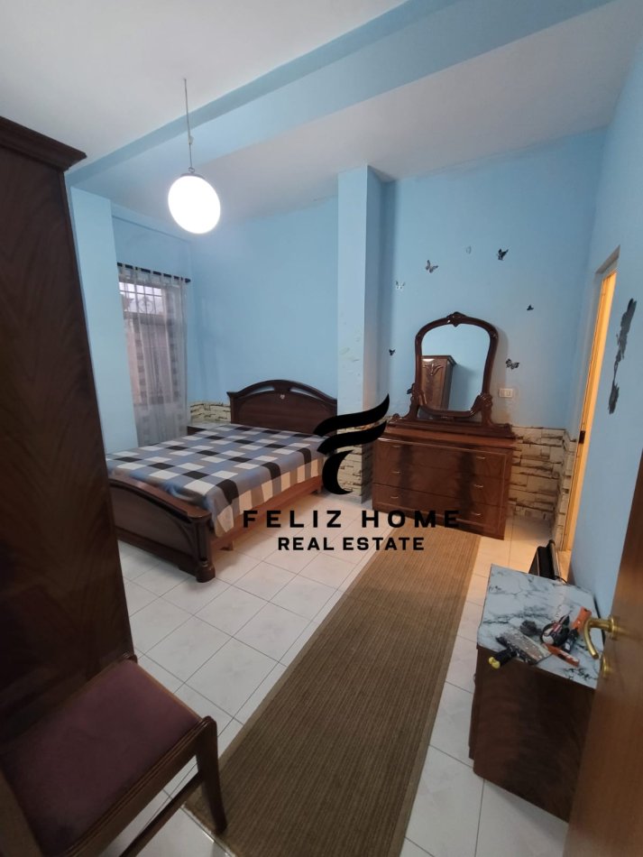 Tirane, jepet me qera apartament 1+1+Ballkon Kati 1, 70 m² 600 € (QENDER)