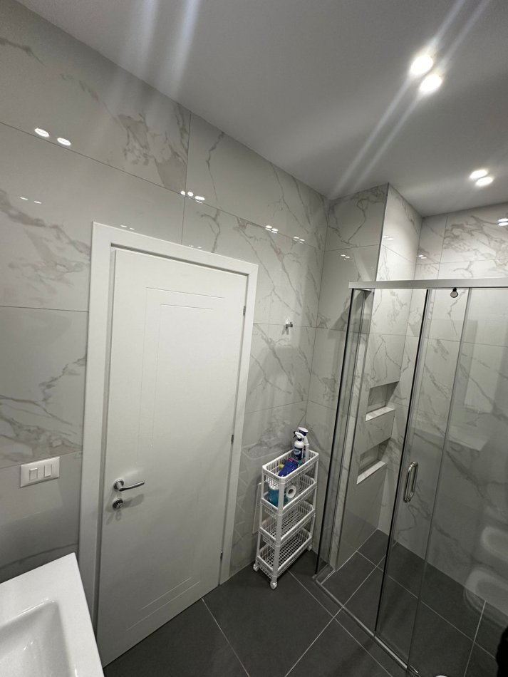 JEPET ME QERA APARTAMENT 2+1+2 TEK TIRANA GARDEN BUILDING