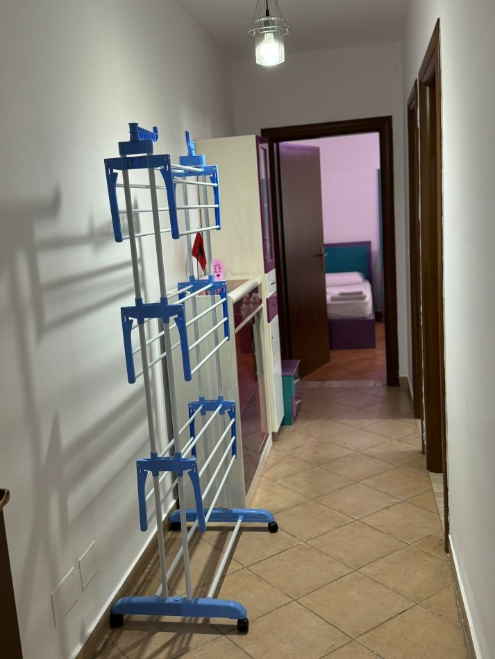Tirane, shes 2+1 Kati 4, 96 m² 120.000 € (Kthesa e Kamzes)