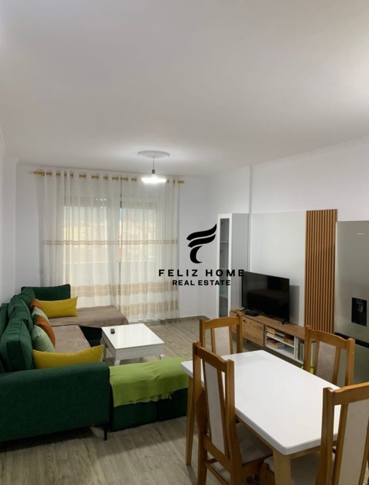 Tirane, jepet me qera apartament 1+1+Ballkon Kati 5, 72 m² 550 € (RRUGA E KAVAJES)