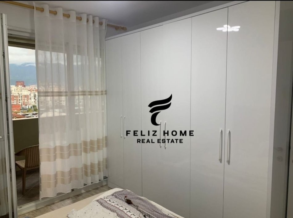 Tirane, jepet me qera apartament 1+1+Ballkon Kati 5, 72 m² 550 € (RRUGA E KAVAJES)