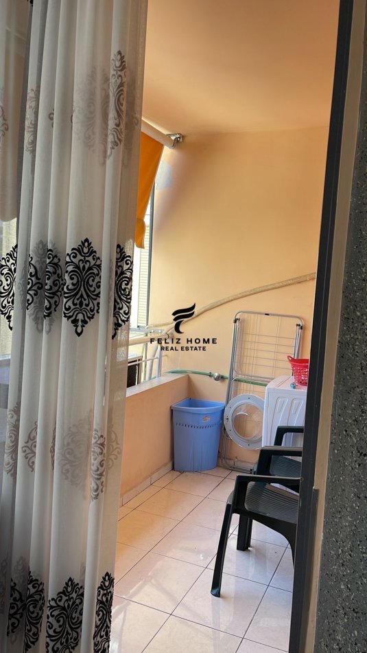 Tirane, jepet me qera apartament 1+1+Ballkon , 70 m² (RRUGA E KOSOVAREVE)