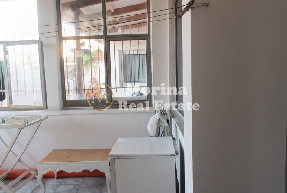 Tirane, shitet apartament 1+1 Kati 1, 78 m² 95.000 € (Rruga Dibres)