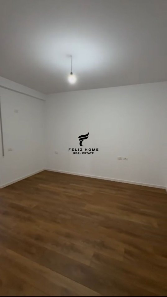 Tirane, shitet apartament 1+1+Ballkon Kati 4, 59 m² 155.000 € (KOMUNA E PARISIT)