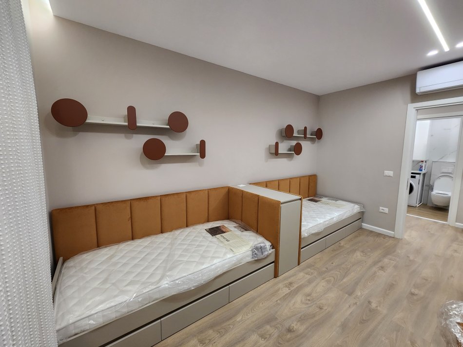 Tirane, jepet me qera apartament 2+1+Aneks+Ballkon Kati 3, 116 m² 900 € (Don Bosko)
