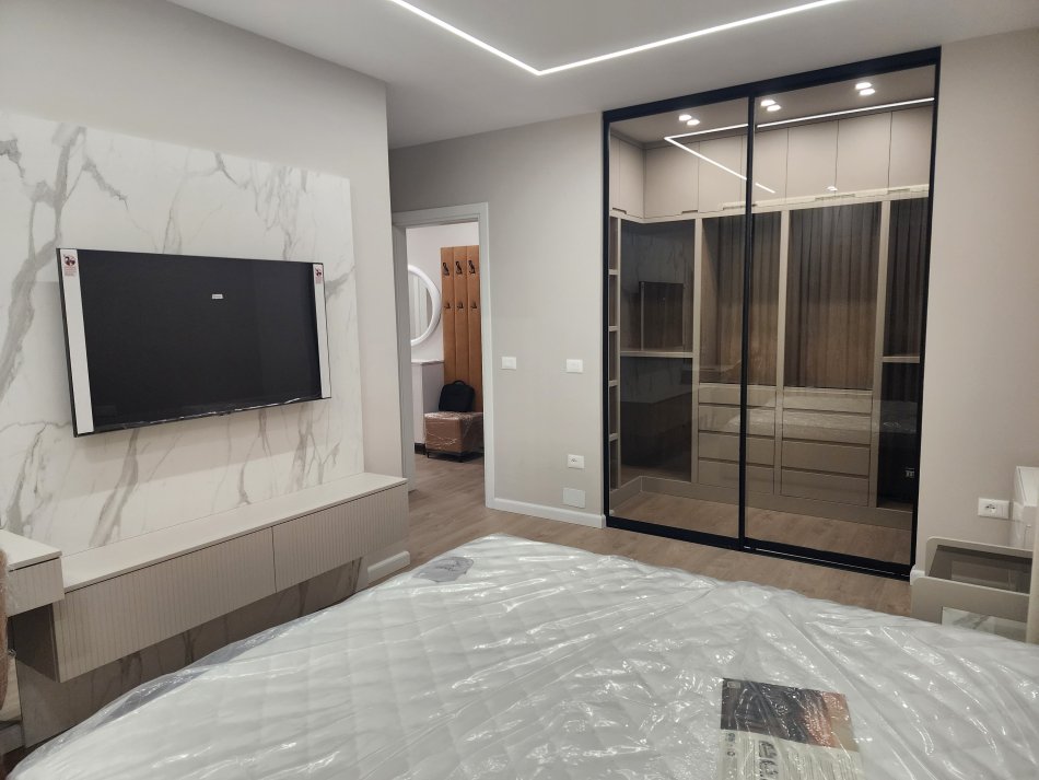 Tirane, jepet me qera apartament 2+1+Aneks+Ballkon Kati 3, 116 m² 900 € (Don Bosko)