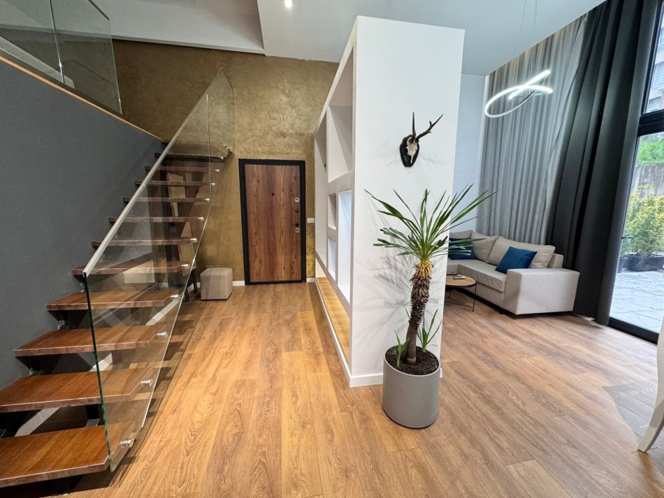 Tirane, shitet apartament duplex 2+1 Kati 2, 71 m² 150.000 € (LIQENI I THATE)
