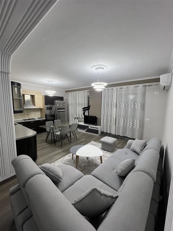 Tirane, jepet me qera apartament 2+1 Kati 9, 90 m² 500 € (ASTIR)