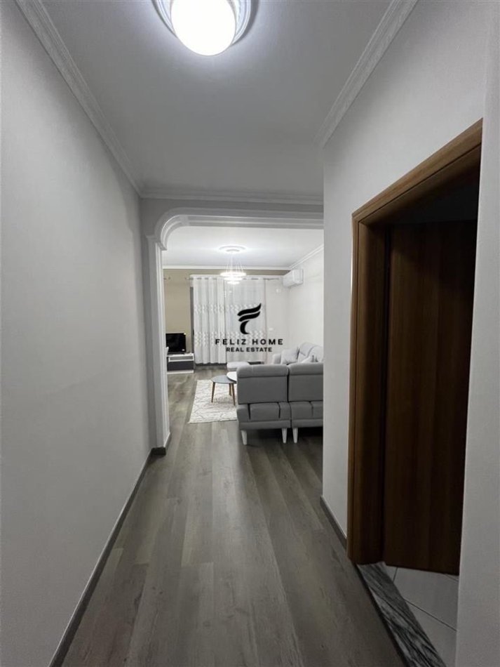 Tirane, jepet me qera apartament 2+1 Kati 9, 90 m² 500 € (ASTIR)