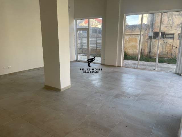 Tirane, jepet me qera dyqan Kati 0, 65 m² 500 € (RRUGA E DIBRES)