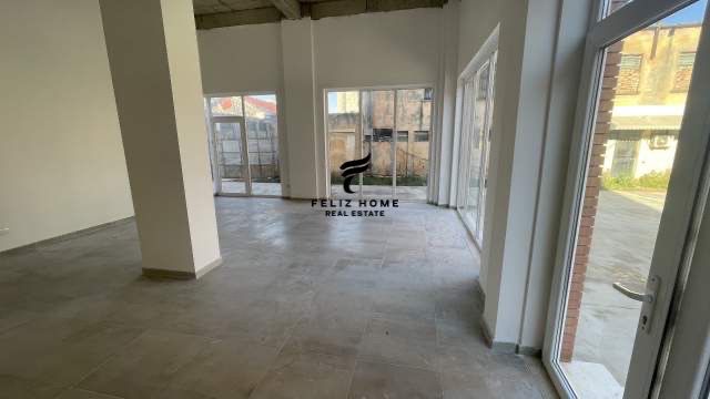 Tirane, jepet me qera dyqan Kati 0, 65 m² 500 € (RRUGA E DIBRES)