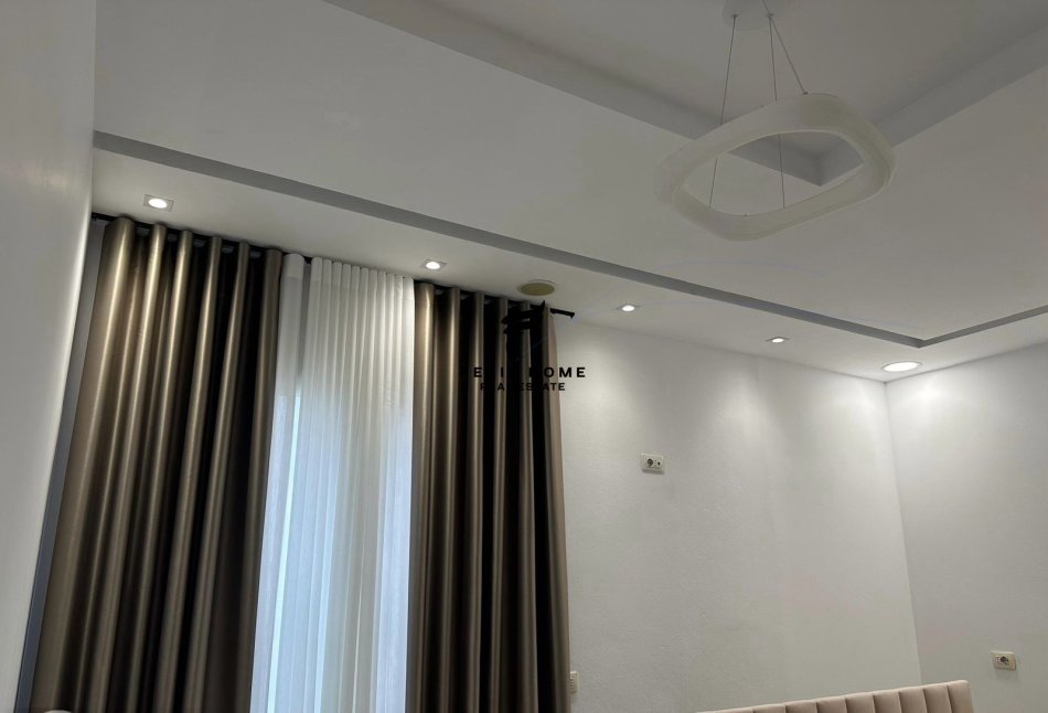 Tirane, jepet me qera apartament 1+1+Ballkon Kati 2, 70 m² 500 € (RRUGA JORDAN MISJA)